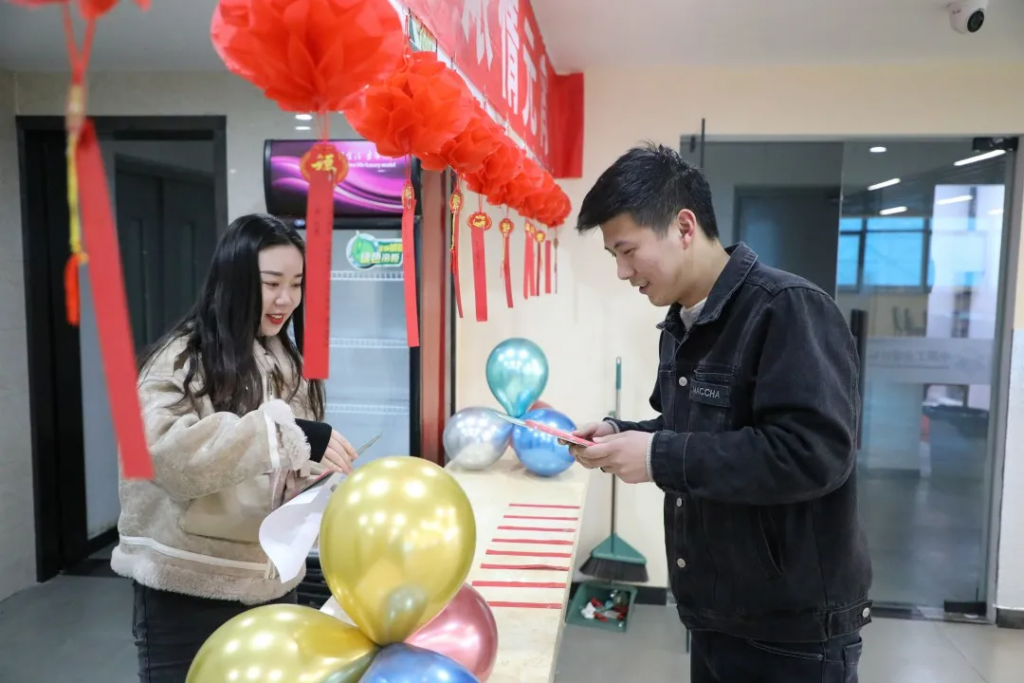 “喜樂團圓 濃情元宵”活動扮靚園區(qū)