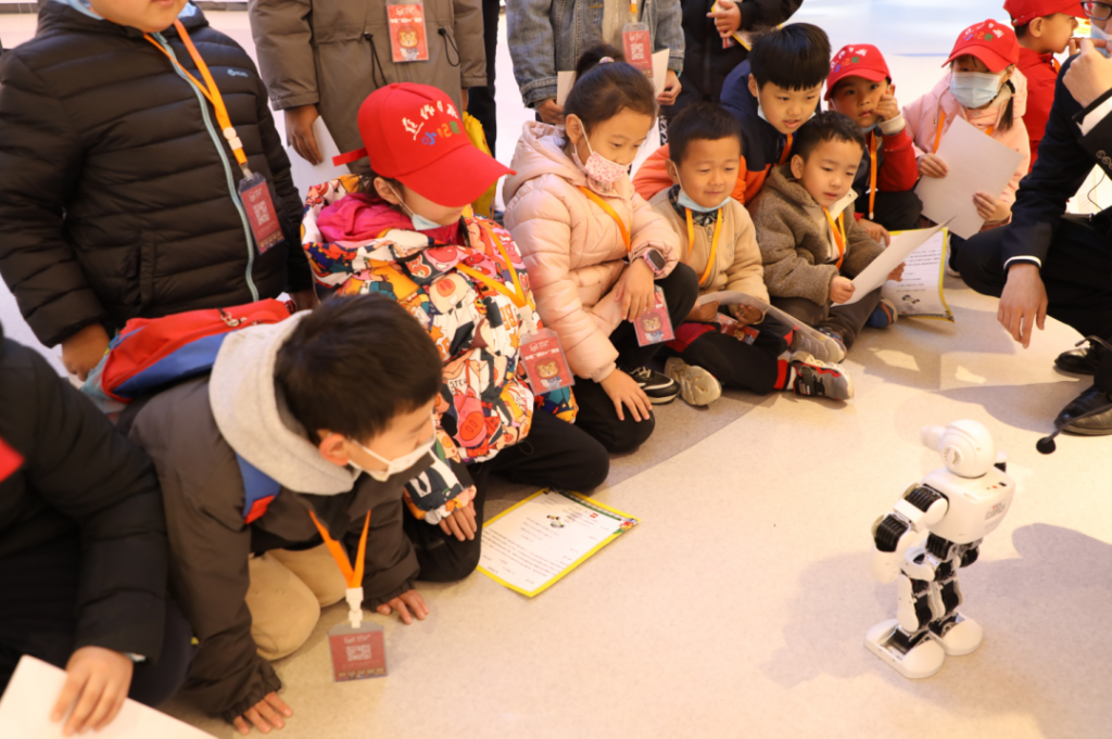 中原工業(yè)設(shè)計(jì)城舉辦小學(xué)生研學(xué)活動(dòng)：走進(jìn)設(shè)計(jì)“圈”，感受設(shè)計(jì)奧妙