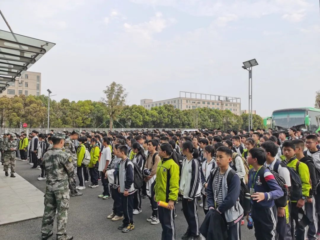 少年強則國強！掌起學子親密接觸人工智能