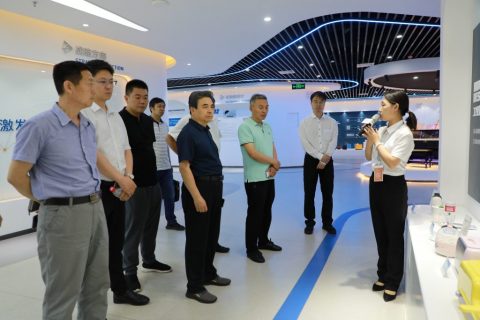 鶴壁市政協(xié)考察團(tuán)一行蒞臨中原工業(yè)設(shè)計(jì)城參觀調(diào)研