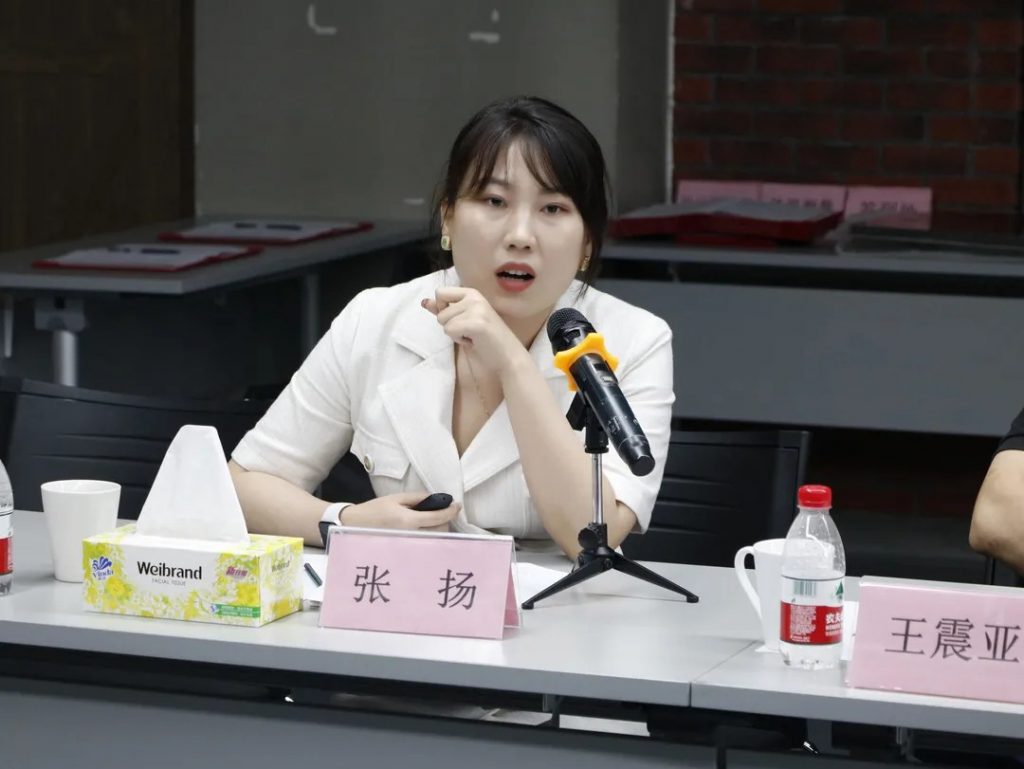 產(chǎn)業(yè)、行業(yè)現(xiàn)狀及發(fā)展趨勢調(diào)研研討會暨就業(yè)實習(xí)基地簽約儀式圓滿落幕