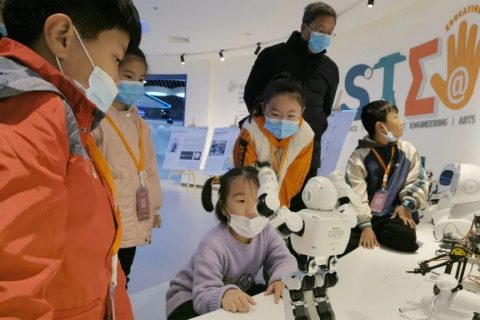 中原工業(yè)設(shè)計(jì)城：開展“未來魔方——百木搭”課程，感受“百木”魅力