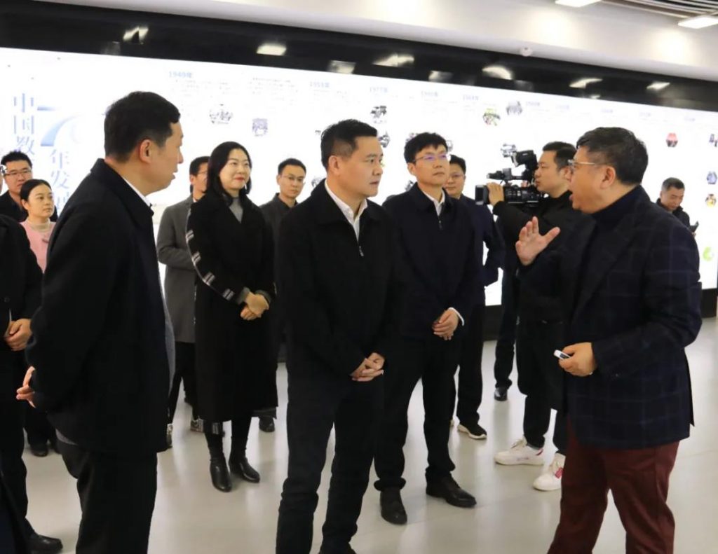 聚焦！南昌市紅谷灘區黨政代表團考察設計小鎮