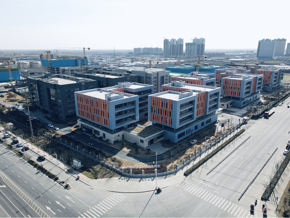 走進園區(qū)，感受夏日炎炎里的“理想之城”！