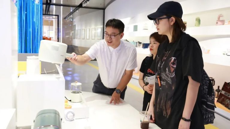 設計遇上“新營銷”，騰訊行業服務團隊入城鏈接品牌升級