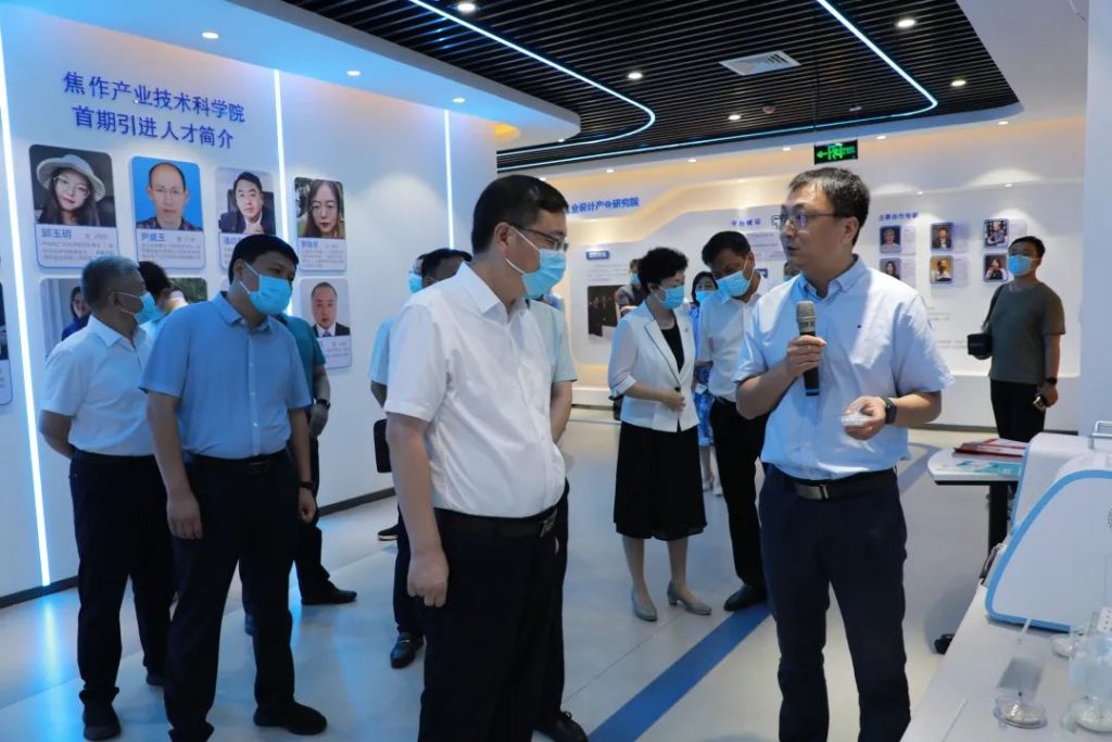【新聞動態(tài)】武陟縣縣委書記秦迎軍一行蒞臨設(shè)計城參觀調(diào)研