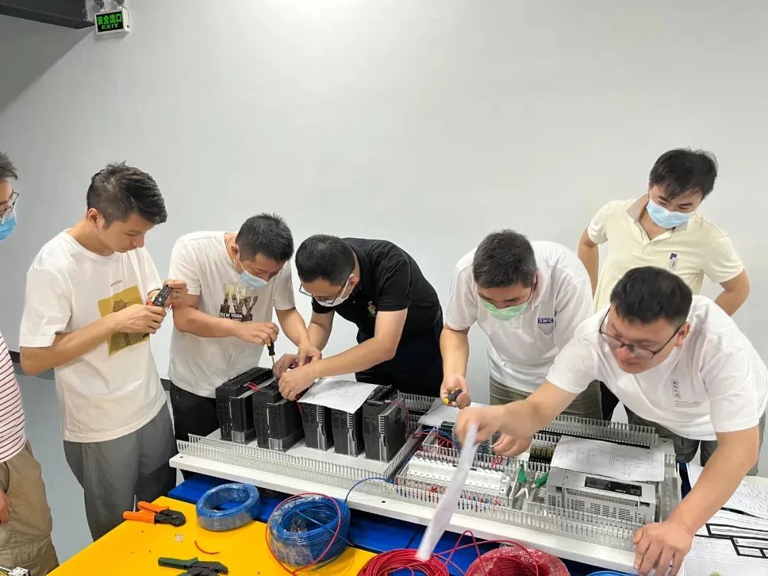 設(shè)計(jì)城造就高技能人才 PLC培訓(xùn)課程火熱進(jìn)行中